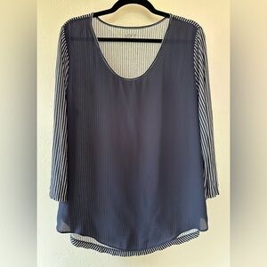 Loft Women’s blouse - GUC - L - spring summer fall lightweight flattering